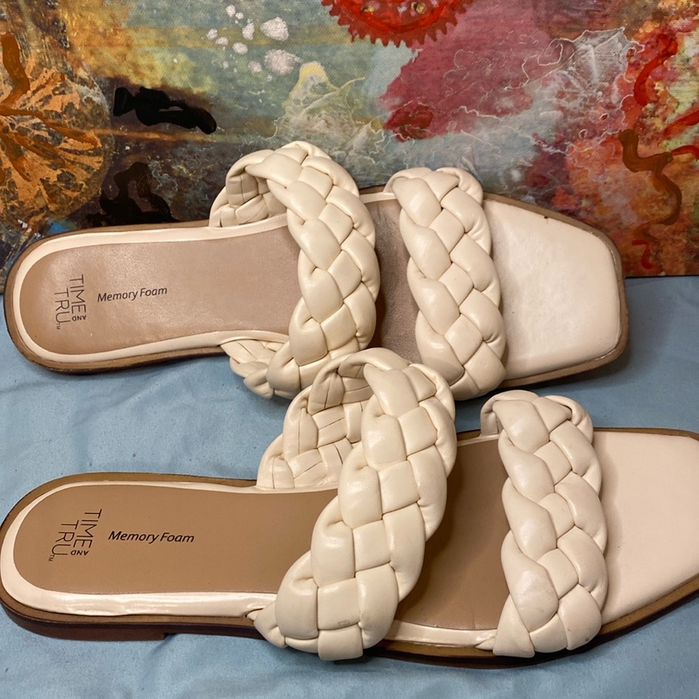 Time and shoe memory foam sandals, size 10 women’s